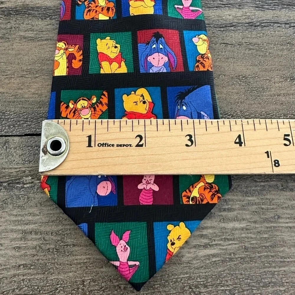 Disney Winnie the Pooh and Friends Silk Necktie Tie‎ Eeyore  Tigger Piglet Cute